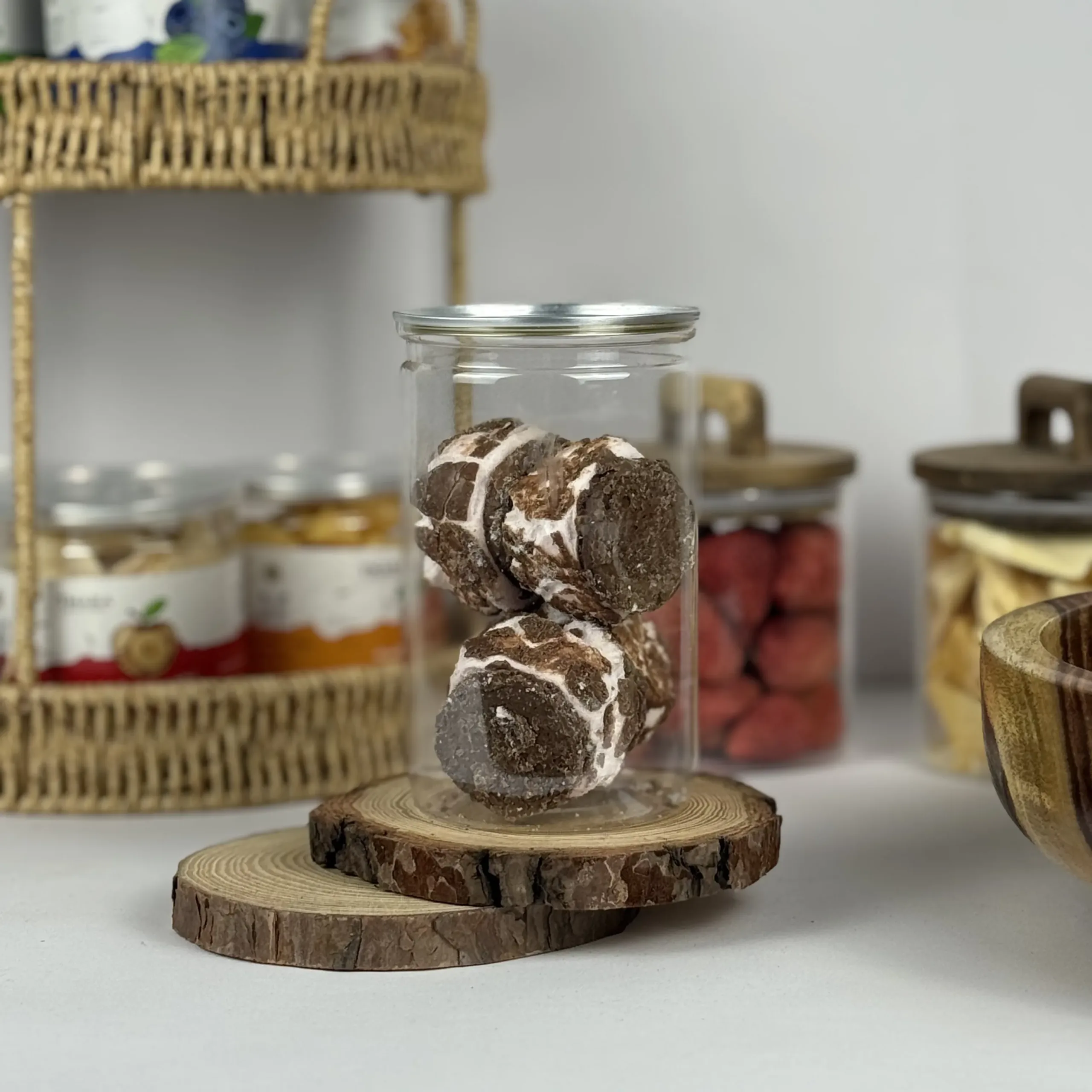 IMG_5837_result حلوي كوري مجففه بالتبريد من تمارا بأشكال ملونة وقوام مقرمش وهش